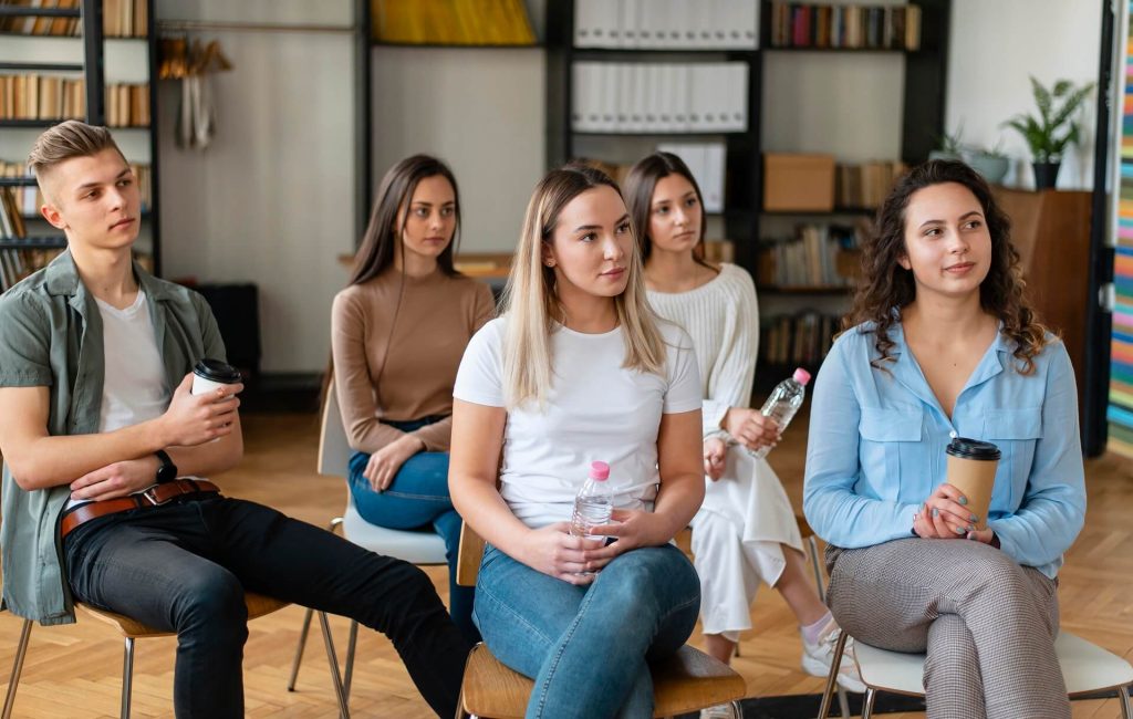 Group Therapy vs. Individual Therapy: Key Differences, Benefits, and Effectiveness
